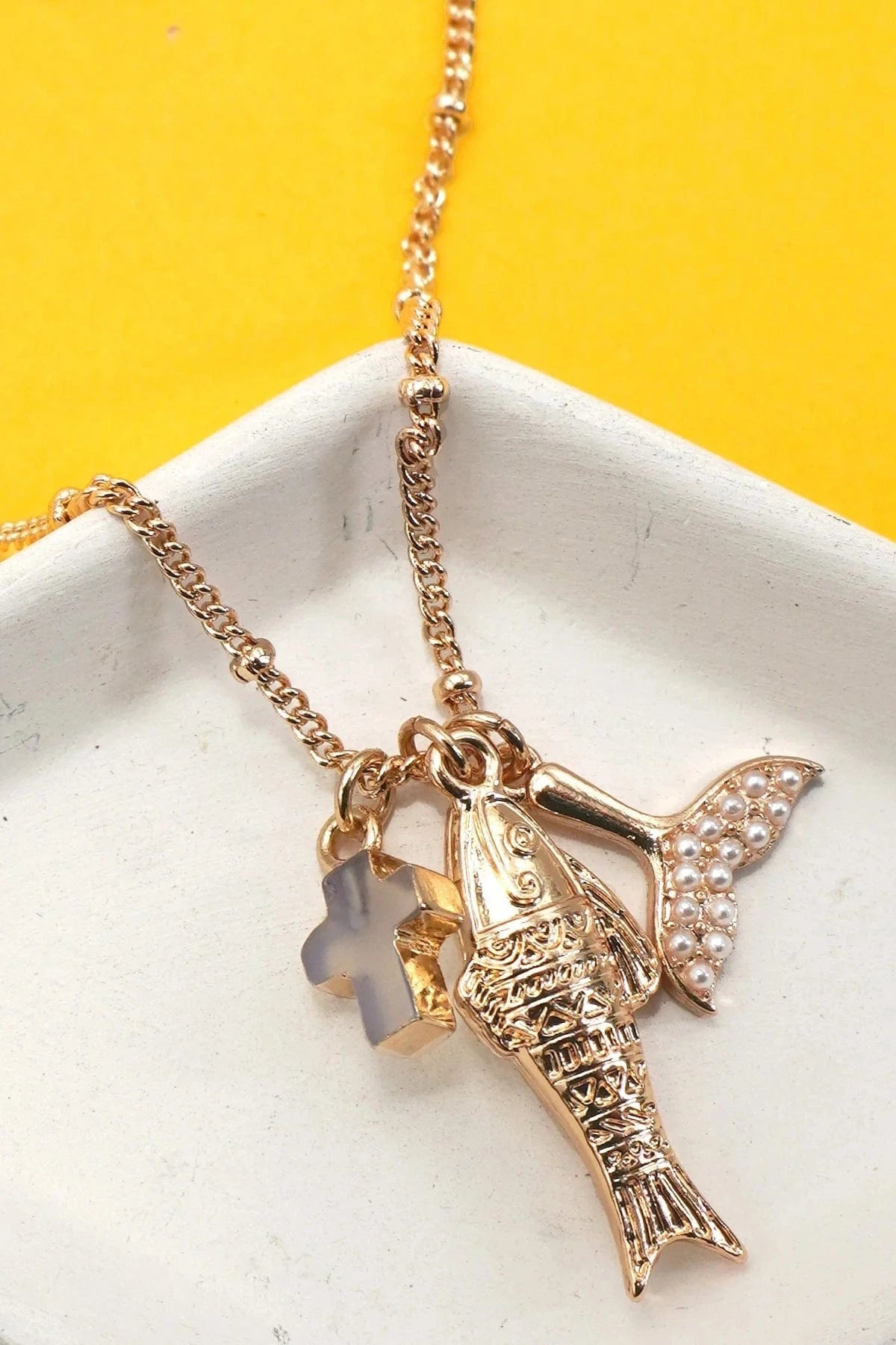Catch N Tail Charm Necklace